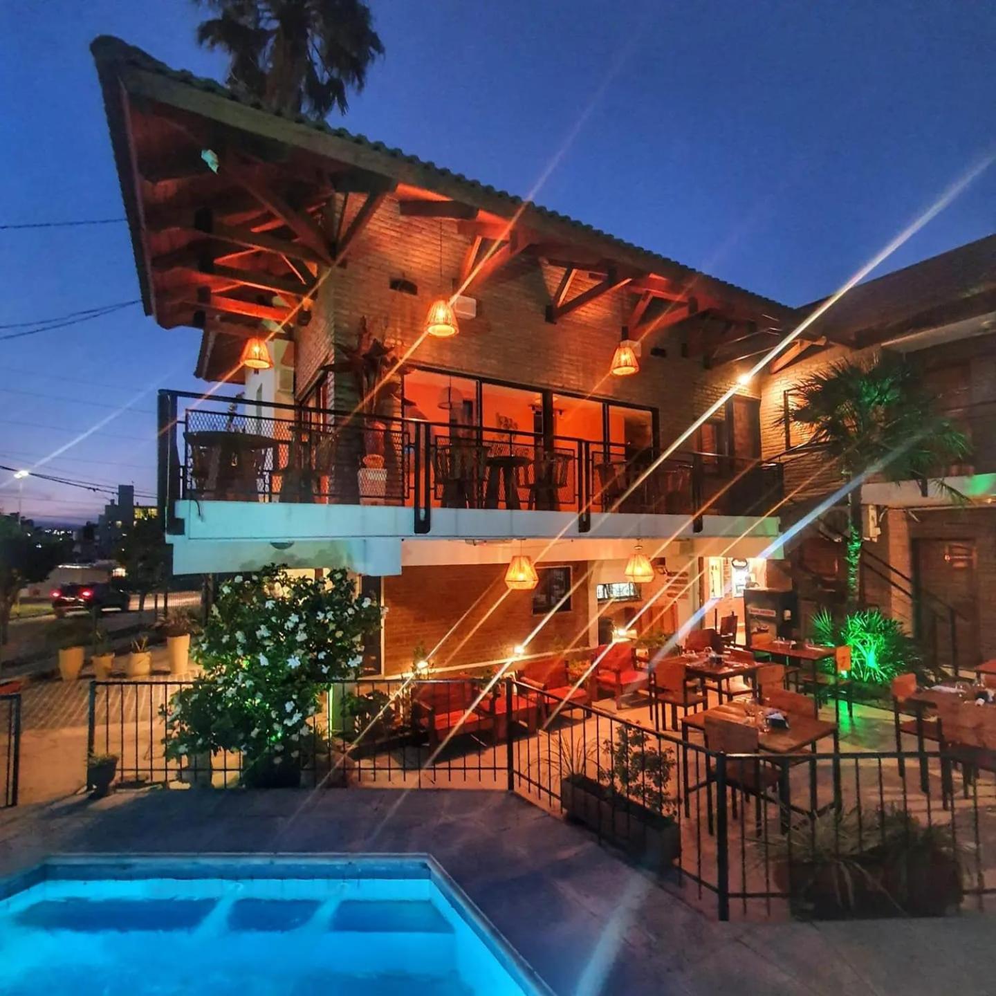 Hotel Carlos Paz วิญาการ์ลอสปาซ ภายนอก รูปภาพ
