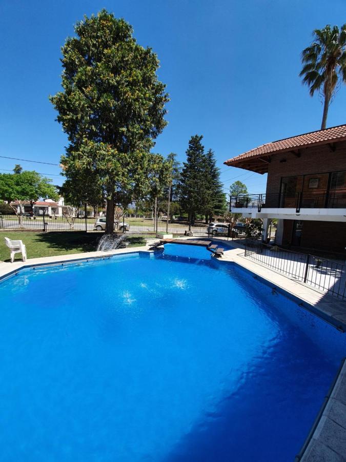 Hotel Carlos Paz วิญาการ์ลอสปาซ ภายนอก รูปภาพ
