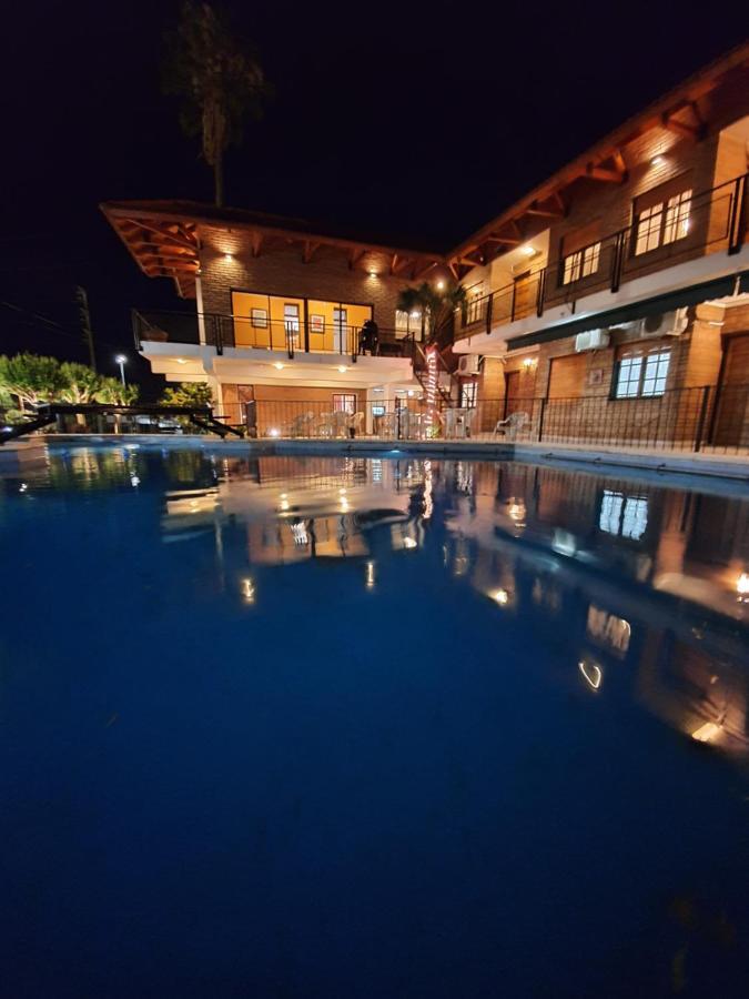 Hotel Carlos Paz วิญาการ์ลอสปาซ ภายนอก รูปภาพ