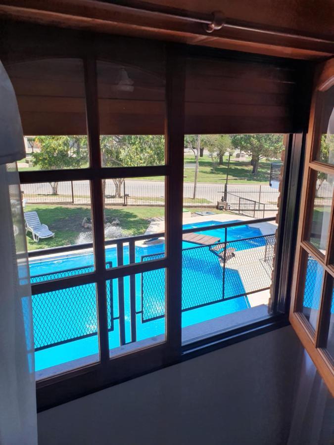 Hotel Carlos Paz วิญาการ์ลอสปาซ ภายนอก รูปภาพ